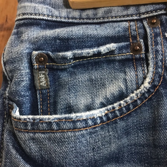 Abercrombie & Fitch Women’s Slim Straight 32/34 Blue Jeans - Picture 9 of 10
